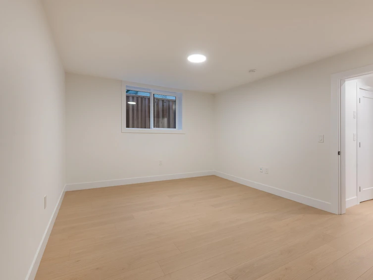 1423 Pipeline Place, Coquitlam, BC, V3E 0V4 - 32