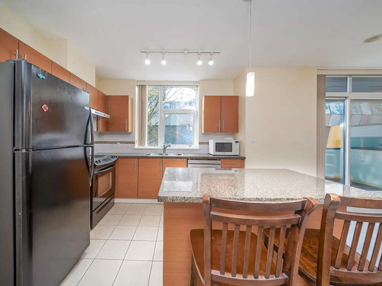 205-5611 Goring Street, Burnaby, BC, V5B 0A3 - 16