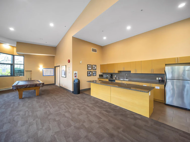 205-5611 Goring Street, Burnaby, BC, V5B 0A3 - 5