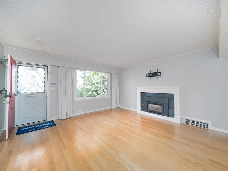 454 Kelly Street, New Westminster BC V3L 3T9