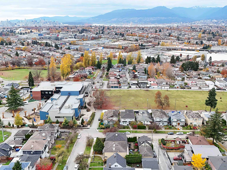 3554 Haida Drive, Vancouver, BC, V5M 3Z4 - 28