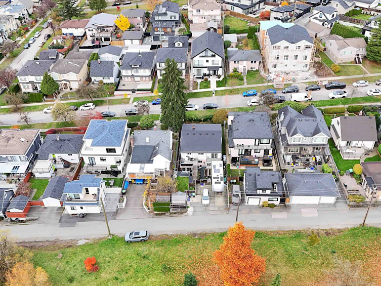 3554 Haida Drive, Vancouver, BC, V5M 3Z4 - 30