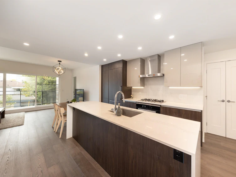 202-477 W 59th Avenue, Vancouver, BC, V5X 1X4 - 8