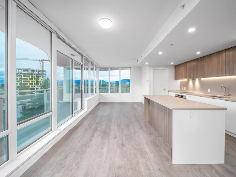 801-13318 104 Avenue, Surrey, BC, V3T 0R2 - 12