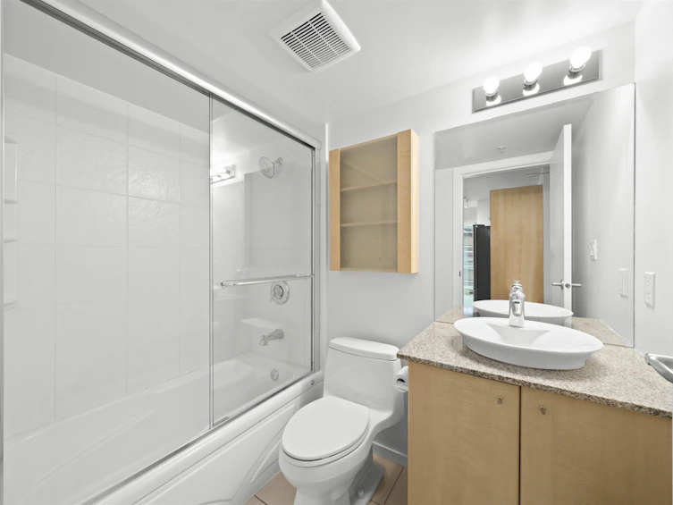 702-1199 Seymour Street, Vancouver, BC, V6B 1K3 - 13
