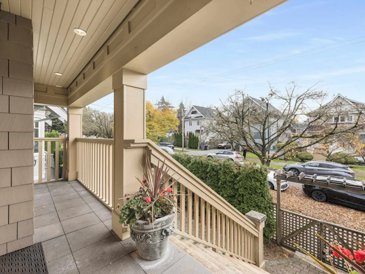 2525 W 7th Avenue, Vancouver, BC, V6K 1Y8 - 18