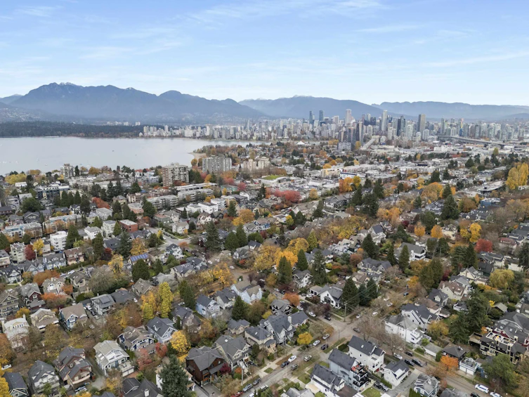 2525 W 7th Avenue, Vancouver, BC, V6K 1Y8 - 10
