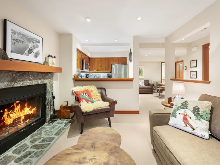 24-4661 Blackcomb Way, Whistler, BC, V8E 0Z1 - 2