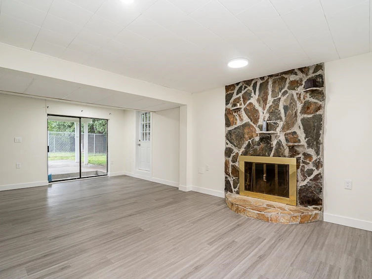 20073 42 Avenue, Langley, BC, V3A 3A6 - 19