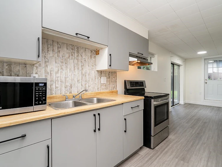 20073 42 Avenue, Langley, BC, V3A 3A6 - 20