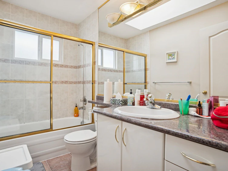 4111 Blundell Road, Richmond, BC, V7C 1G7 - 32