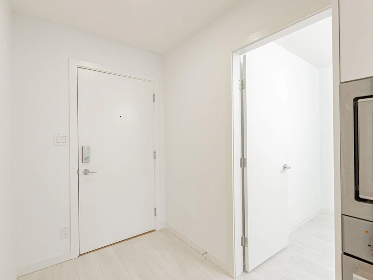 1705-691 North Road, Burnaby, BC, V3J 0H9 - 9