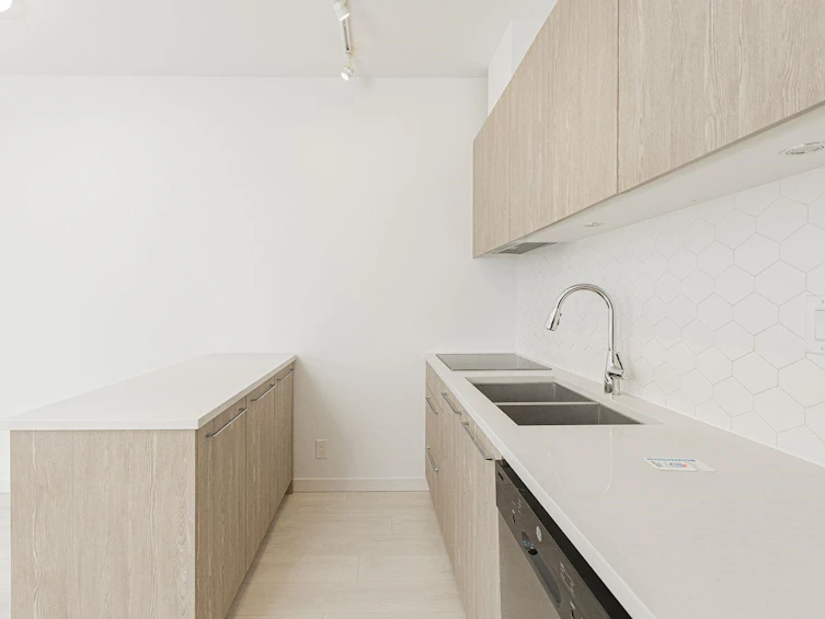 1705-691 North Road, Burnaby, BC, V3J 0H9 - 7