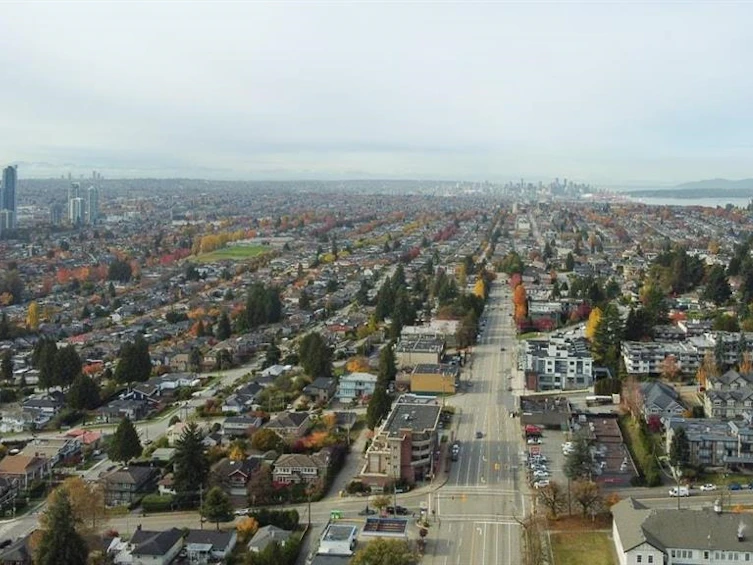 24 Warwick Avenue, Burnaby, BC, V5B 3X3 - 5