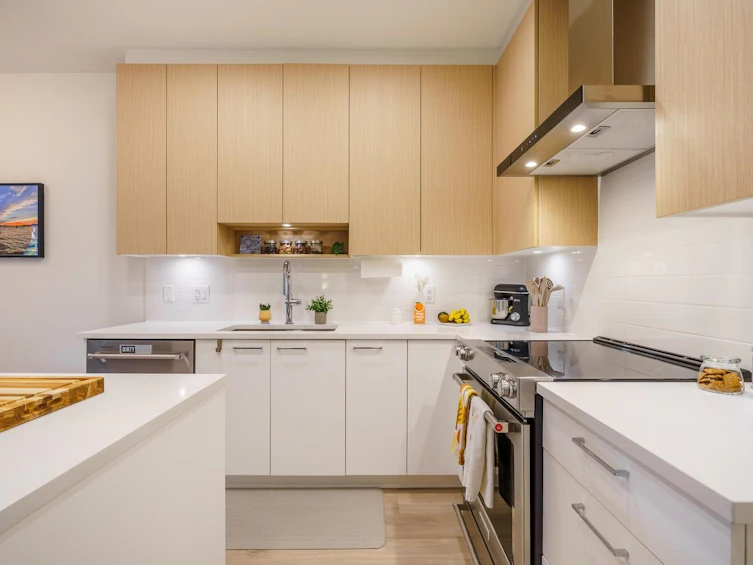 313-7588 16th Street, Burnaby, BC, V3N 0H8 - 10