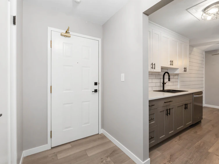 203-2567 Victoria Street, Abbotsford, BC, V2T 2T4 - 4