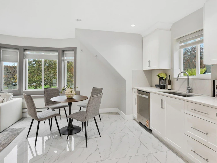 1018 E 24th Avenue, Vancouver, BC, V5V 2B1 - 12