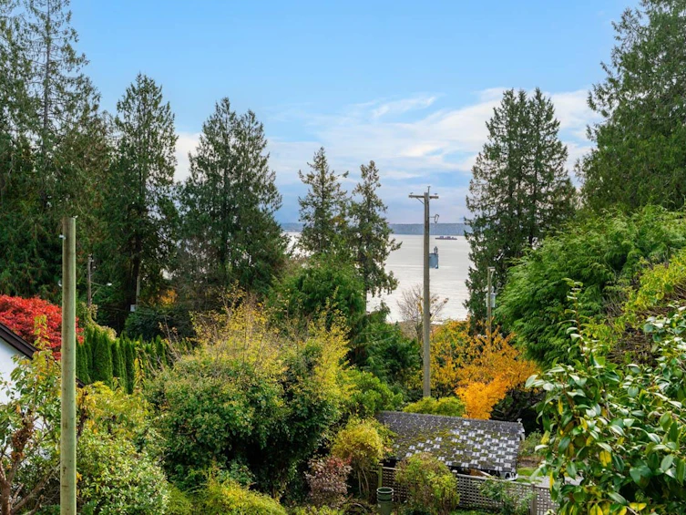 3245 Travers Avenue, West Vancouver, BC, V7V 1G5 - 14
