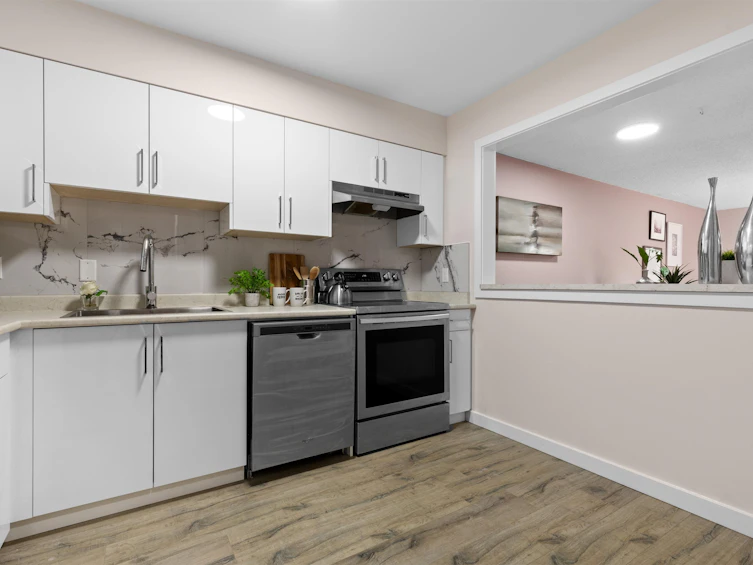 308-1561 Vidal Street, Surrey, BC, V4B 5A7 - 2