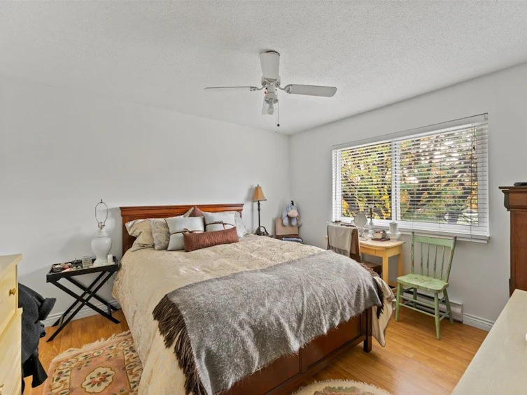 19412 62 Avenue, Surrey, BC, V3S 7L4 - 14