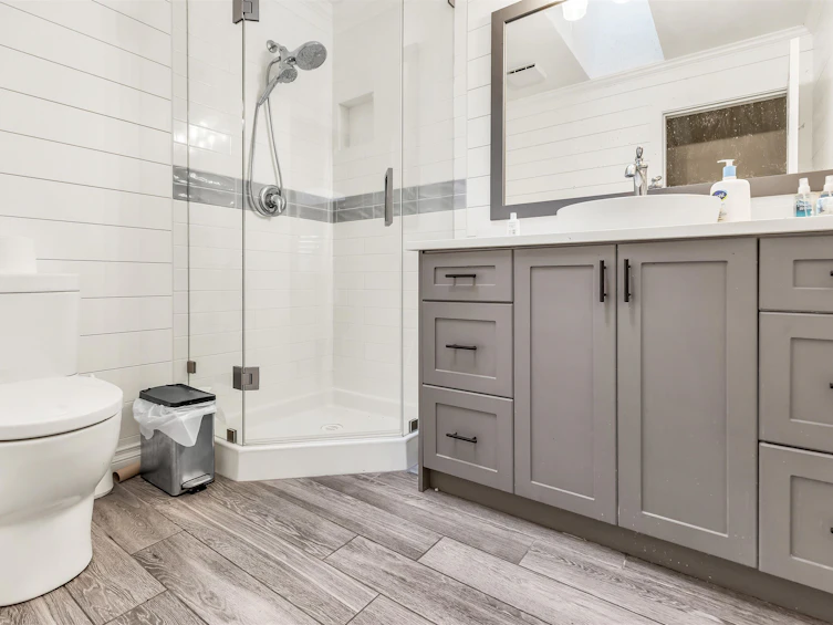 3826 Old Clayburn Road, Abbotsford, BC, V3G 1H8 - 13