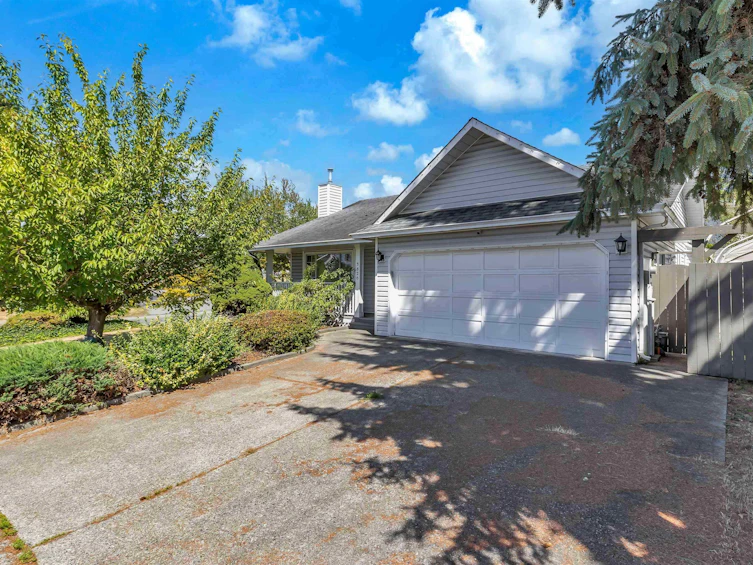 3826 Old Clayburn Road, Abbotsford, BC, V3G 1H8 - 2