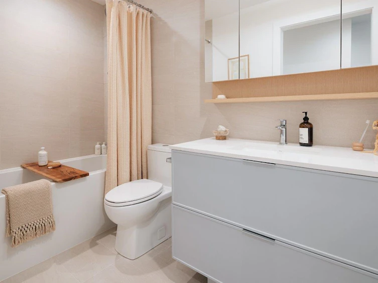 305-3633 Willingdon Avenue, Burnaby, BC - 7