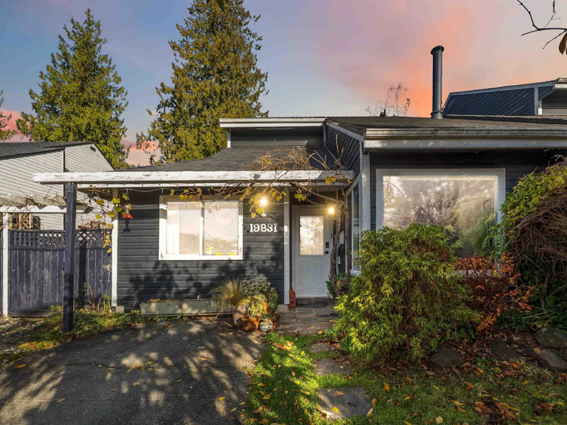 19831 53a Avenue, Langley BC V3A 7B4