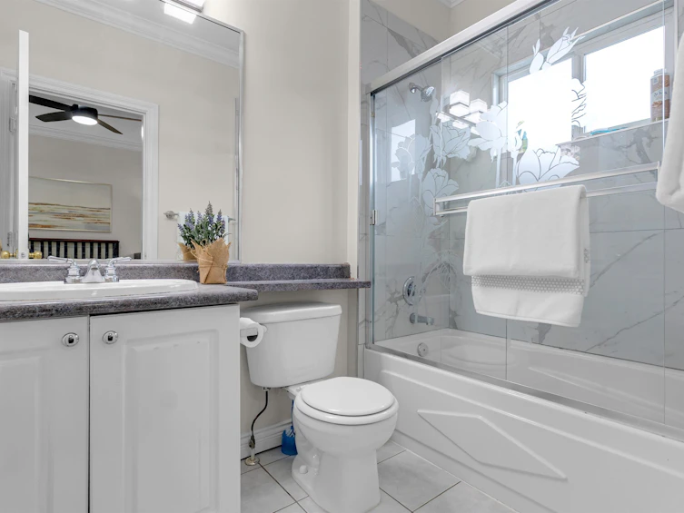 13185 73 Avenue, Surrey, BC, V3W 2R4 - 11