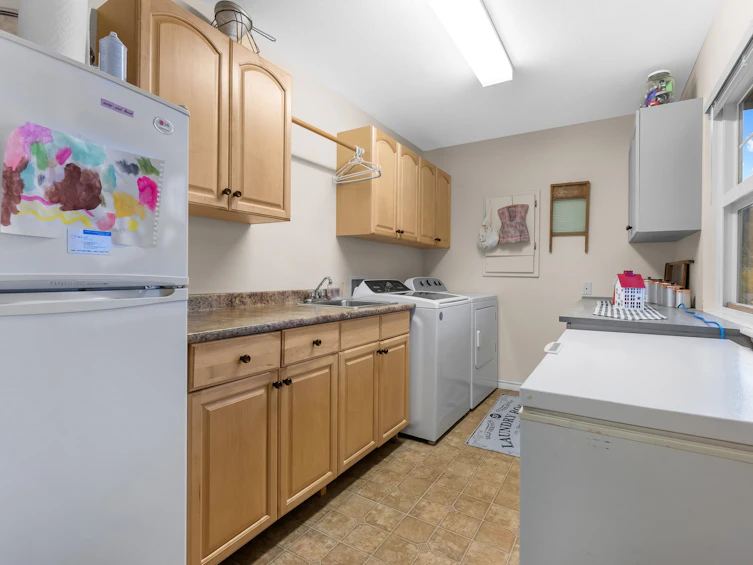 3304 Goldstream Drive, Abbotsford, BC, V3G 3A9 - 30