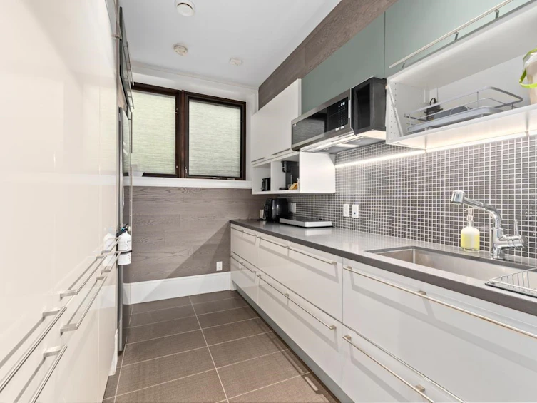3138 W 42nd Avenue, Vancouver, BC, V6N 3H2 - 27
