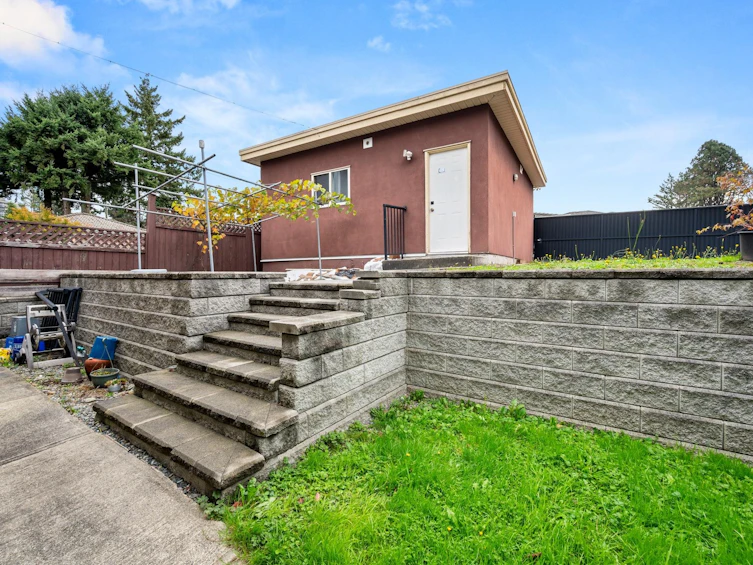 7058 Patterson Avenue, Burnaby, BC, V5J 3N7 - 38