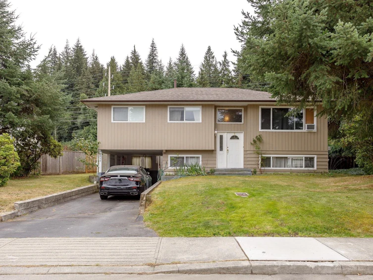 815 Seymour Drive, Coquitlam, BC, V3J 6V8 - 2
