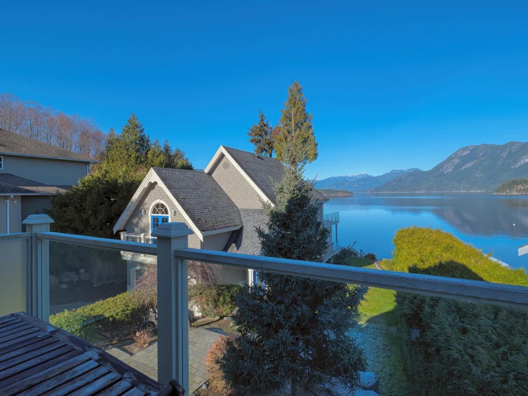 6560 N Gale Avenue, Sechelt, BC, V7Z 0L1 - 34