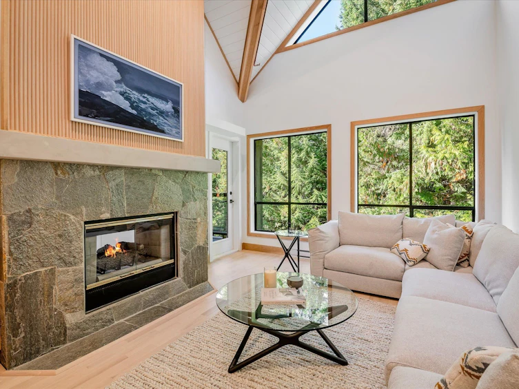 310-4821 Spearhead Drive, Whistler, BC, V8E 1E8 - 2