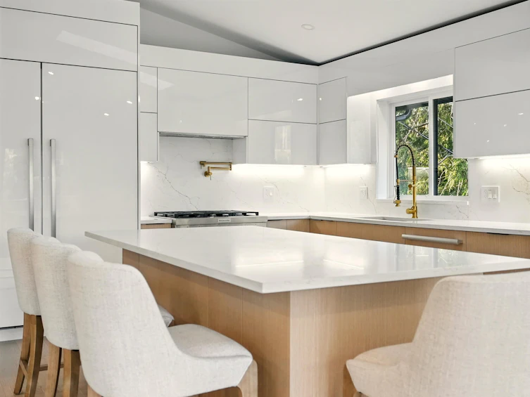 6230 Summit Avenue, West Vancouver, BC, V7W 1Y2 - 11