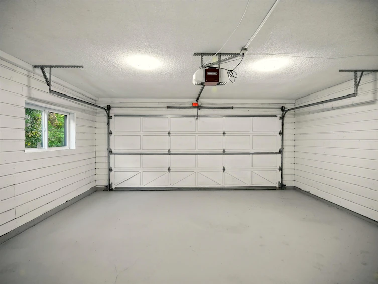 6230 Summit Avenue, West Vancouver, BC, V7W 1Y2 - 36