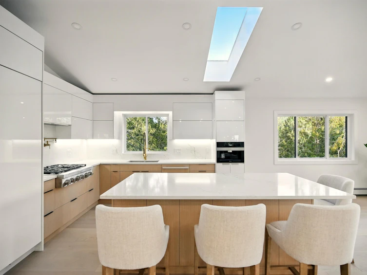 6230 Summit Avenue, West Vancouver, BC, V7W 1Y2 - 10