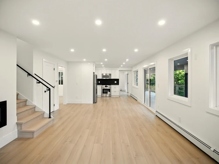 6230 Summit Avenue, West Vancouver, BC, V7W 1Y2 - 30