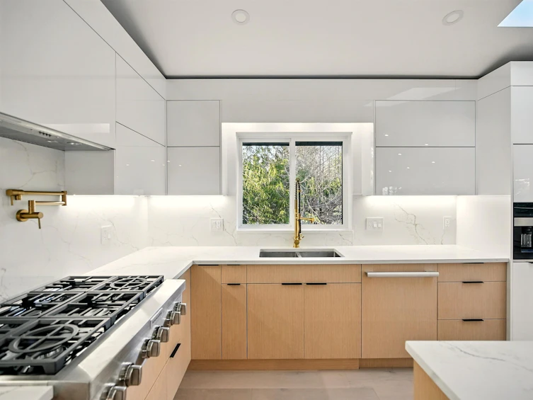 6230 Summit Avenue, West Vancouver, BC, V7W 1Y2 - 12