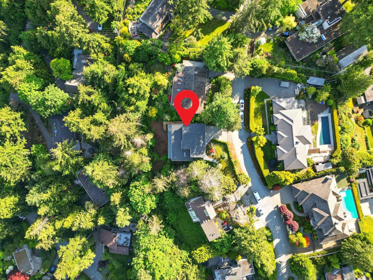 6230 Summit Avenue, West Vancouver, BC, V7W 1Y2 - 39