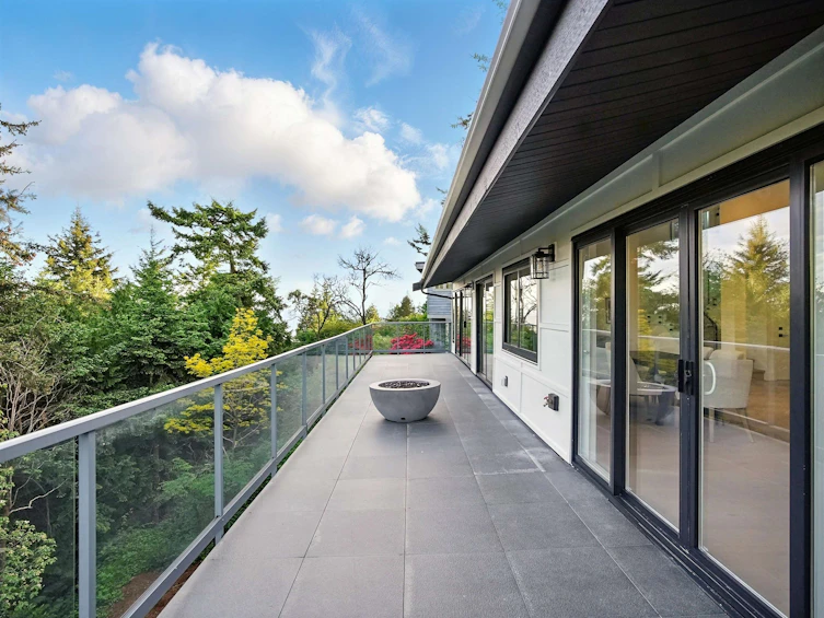 6230 Summit Avenue, West Vancouver, BC, V7W 1Y2 - 19