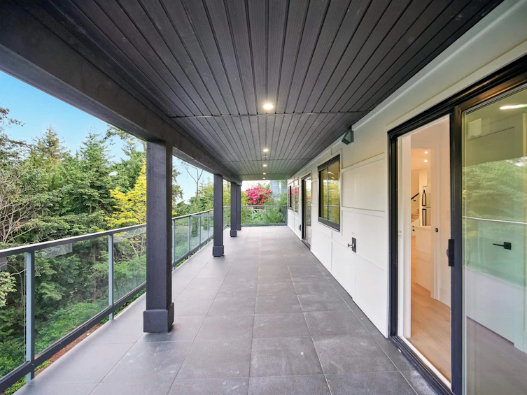 6230 Summit Avenue, West Vancouver, BC, V7W 1Y2 - 34