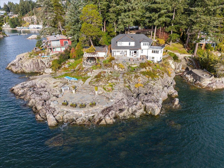 5826 Eagle Island, West Vancouver, BC, V7W 1V5