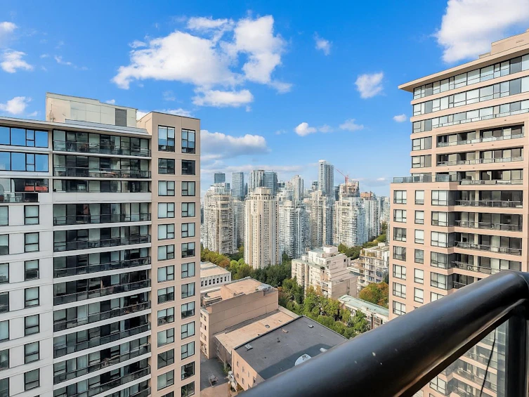 2704-909 Mainland Street, Vancouver, BC, V6B 1S3 - 2