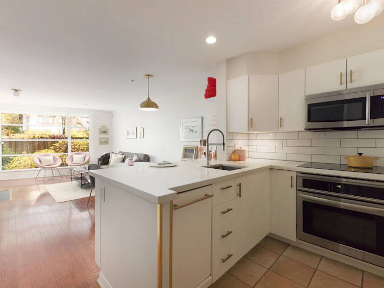 204-2575 W 4th Avenue, Vancouver, BC, V6K 1P5 - 11