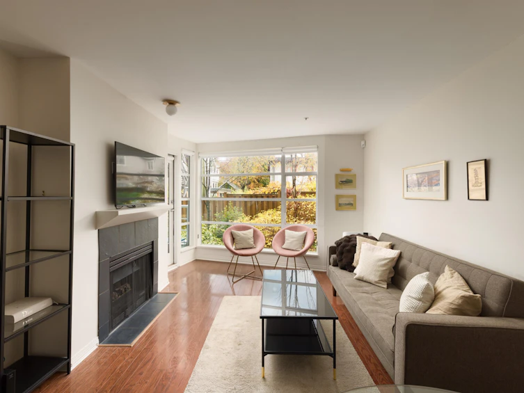204-2575 W 4th Avenue, Vancouver, BC, V6K 1P5 - 2