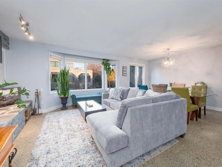 1846 W 1st Avenue, Vancouver, BC, V6J 1G5 - 3