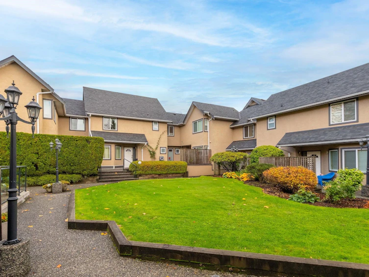 3-237 W 16th Street, North Vancouver, BC, V7M 1T7 - 3