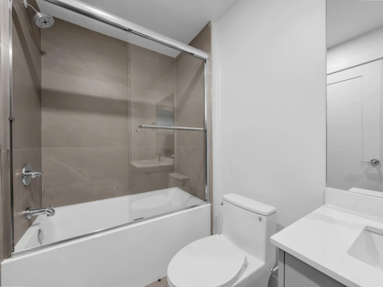 2917 Charles Street, Vancouver, BC, V5K 3B1 - 30